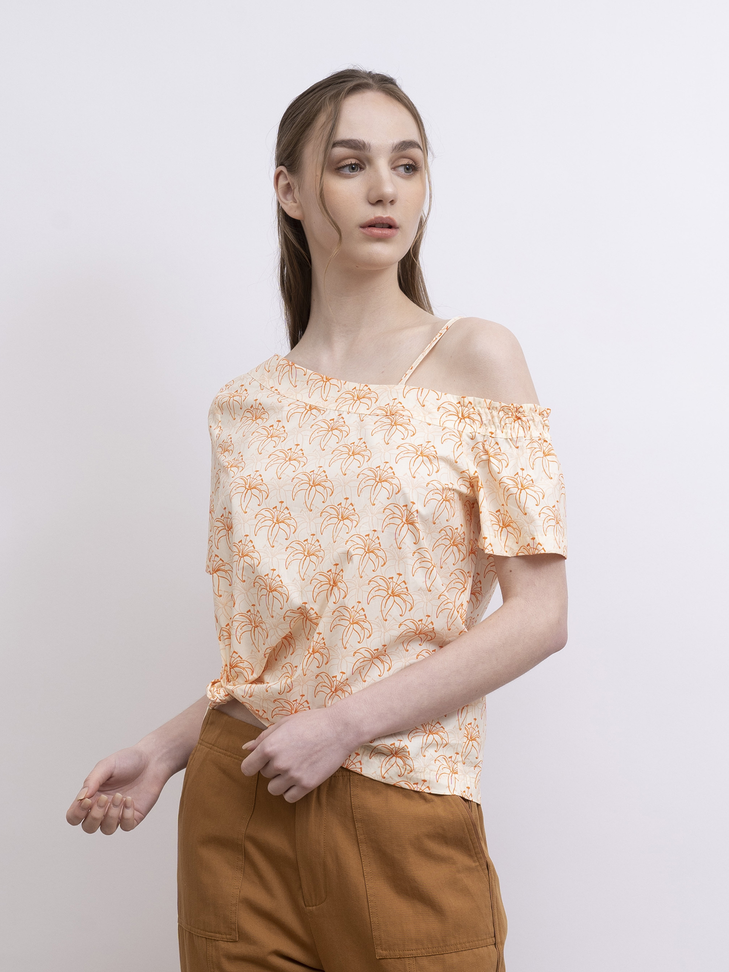 mi-tu 印花斜膊露肩上衣