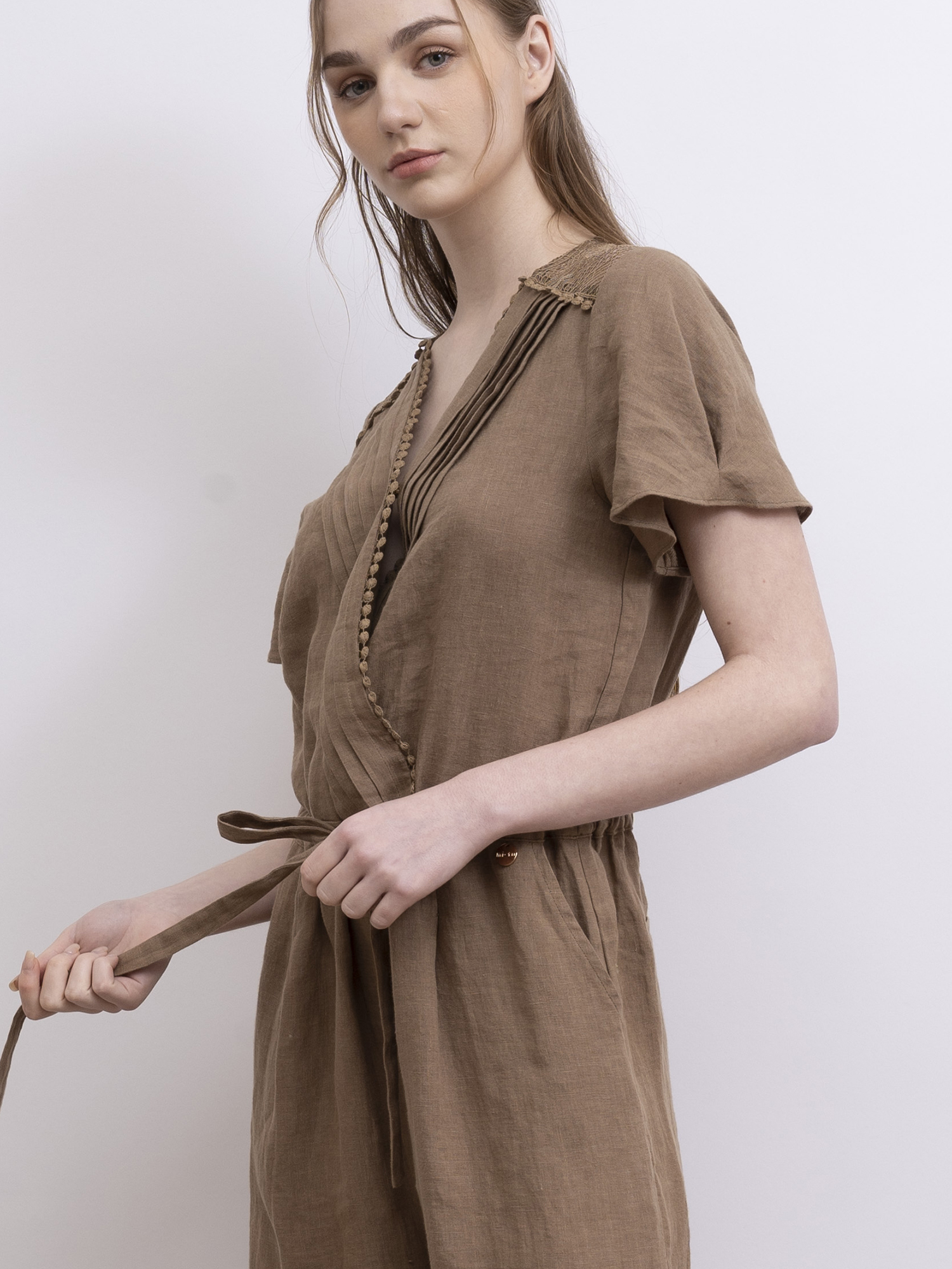 mi-tu 麻質V領連身褲