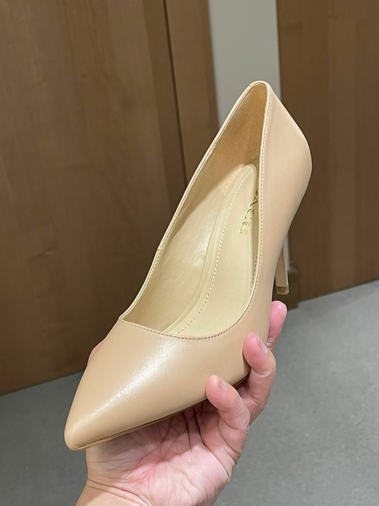 Coach Wiley Pump 3 1/2" 豆令踭高踭鞋 (櫸木色)