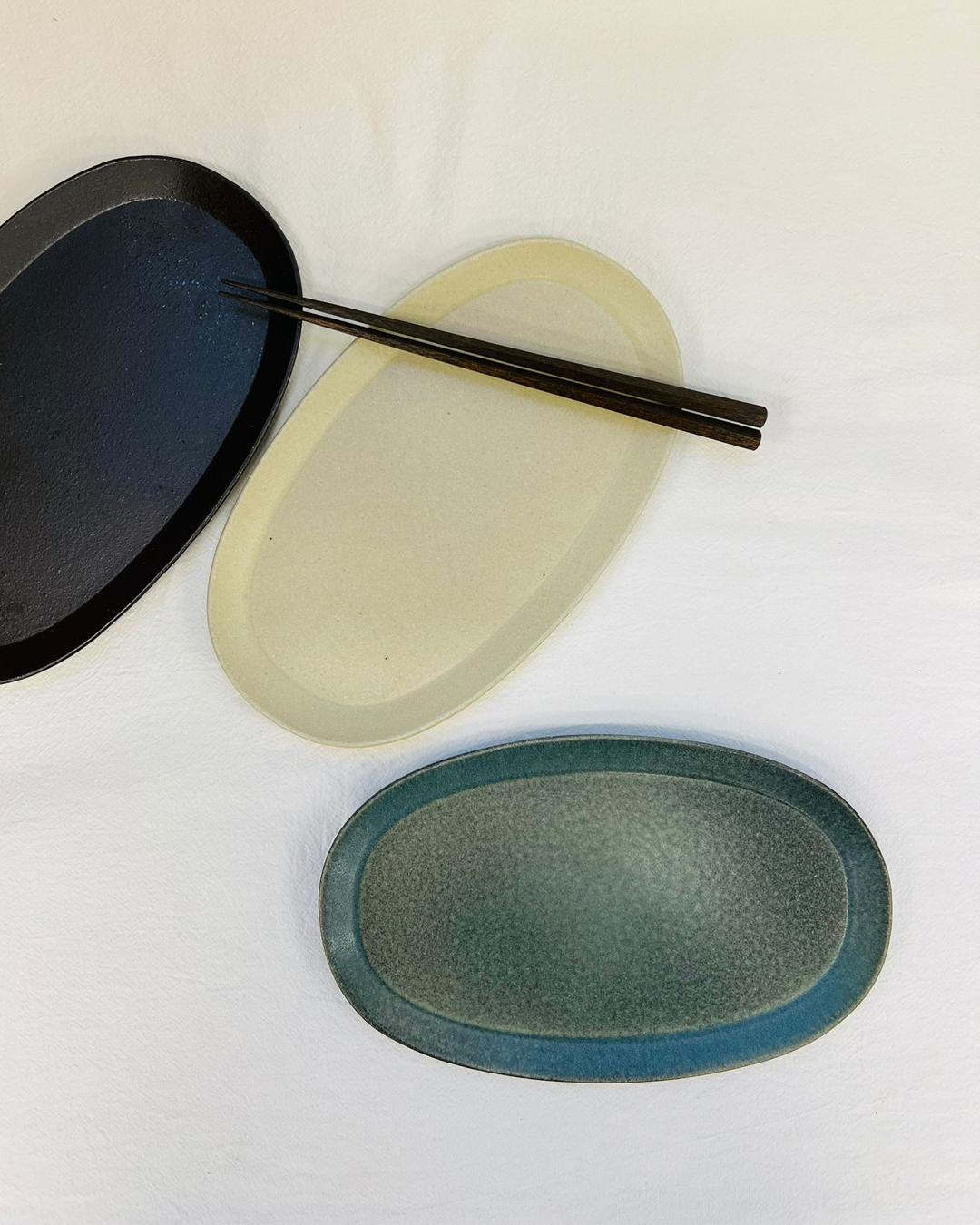 Meizan kiln Teiban Ware Oval plate beige｜Shigaraki ware