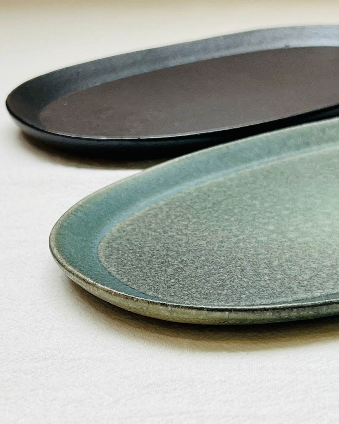 Meizan kiln Teiban Ware Oval plate celadon｜Shigaraki ware
