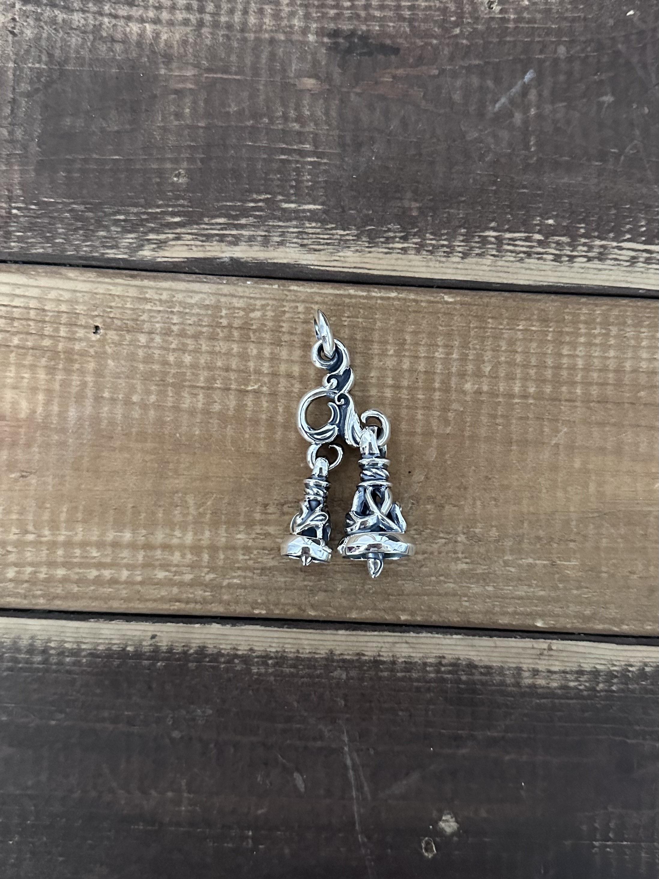 LONE ONES Two Bell Hager Large