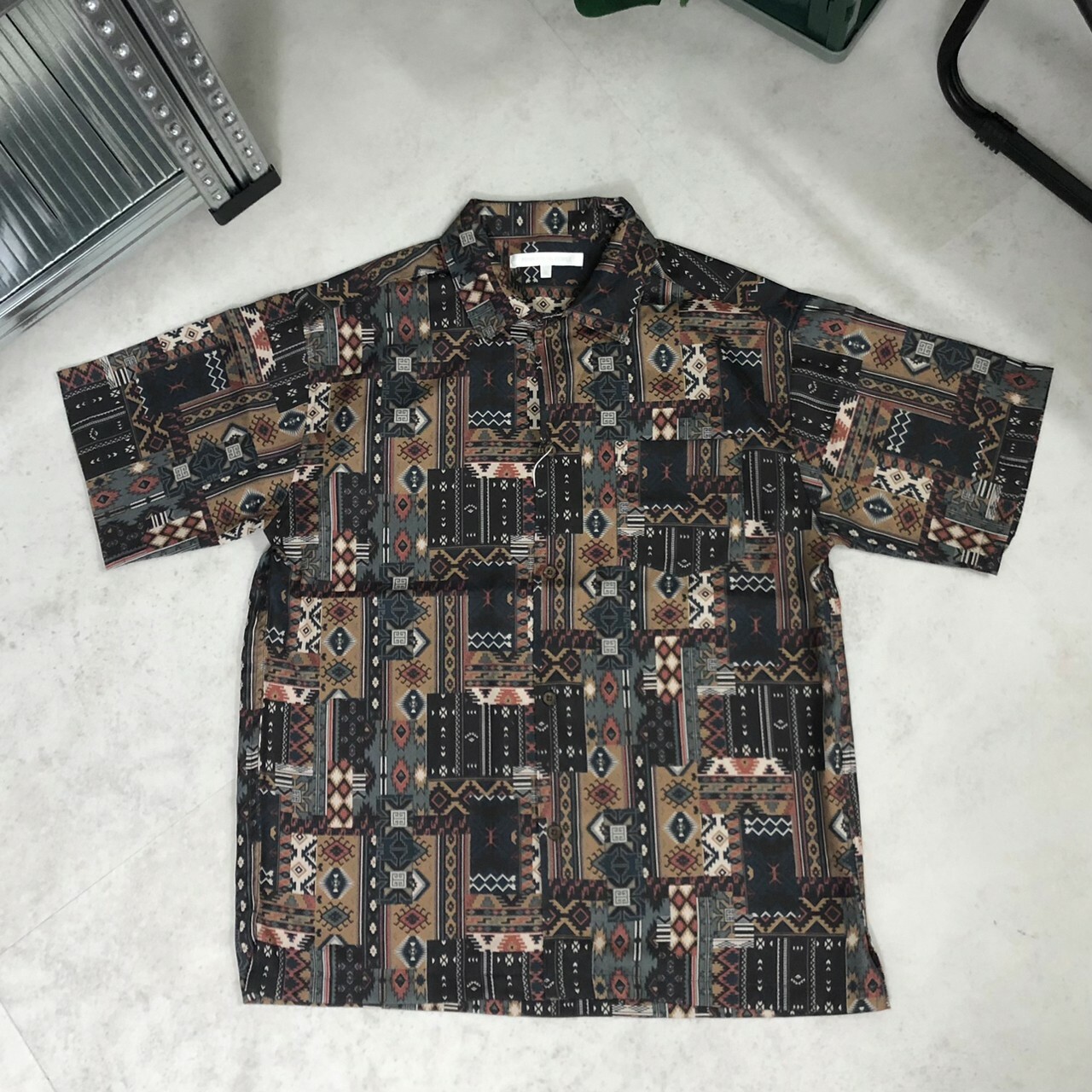 Power To The People 部落風格花襯衫 3501024-104