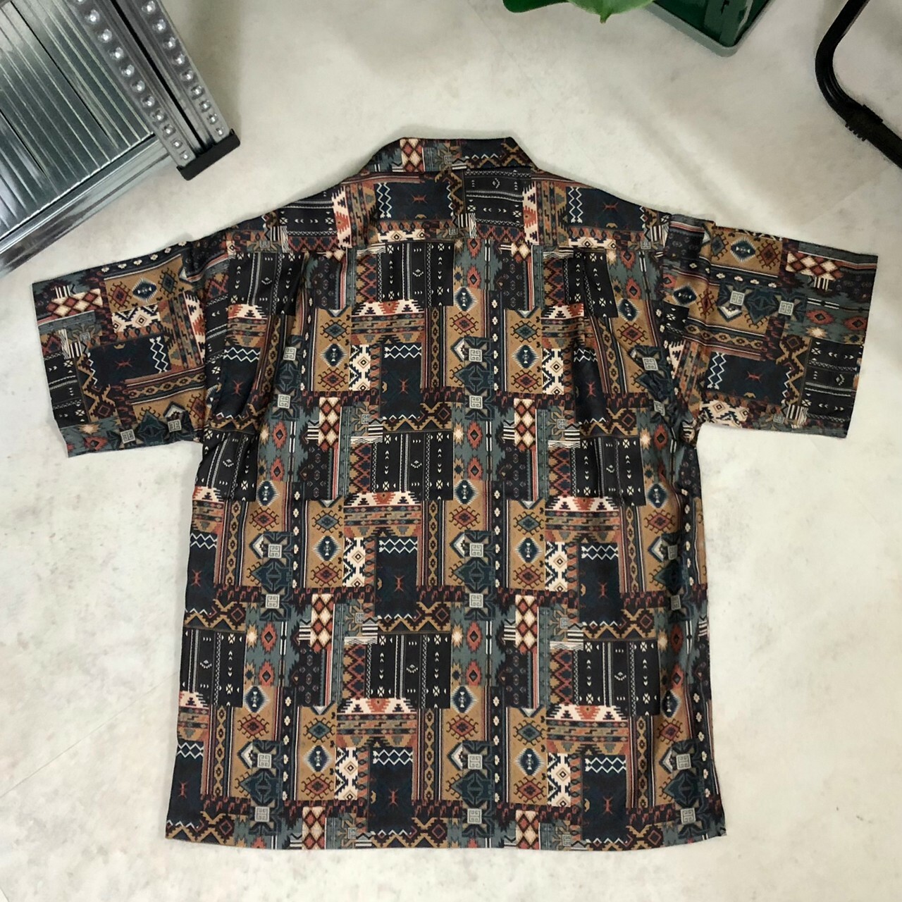 Power To The People 部落風格花襯衫 3501024-104