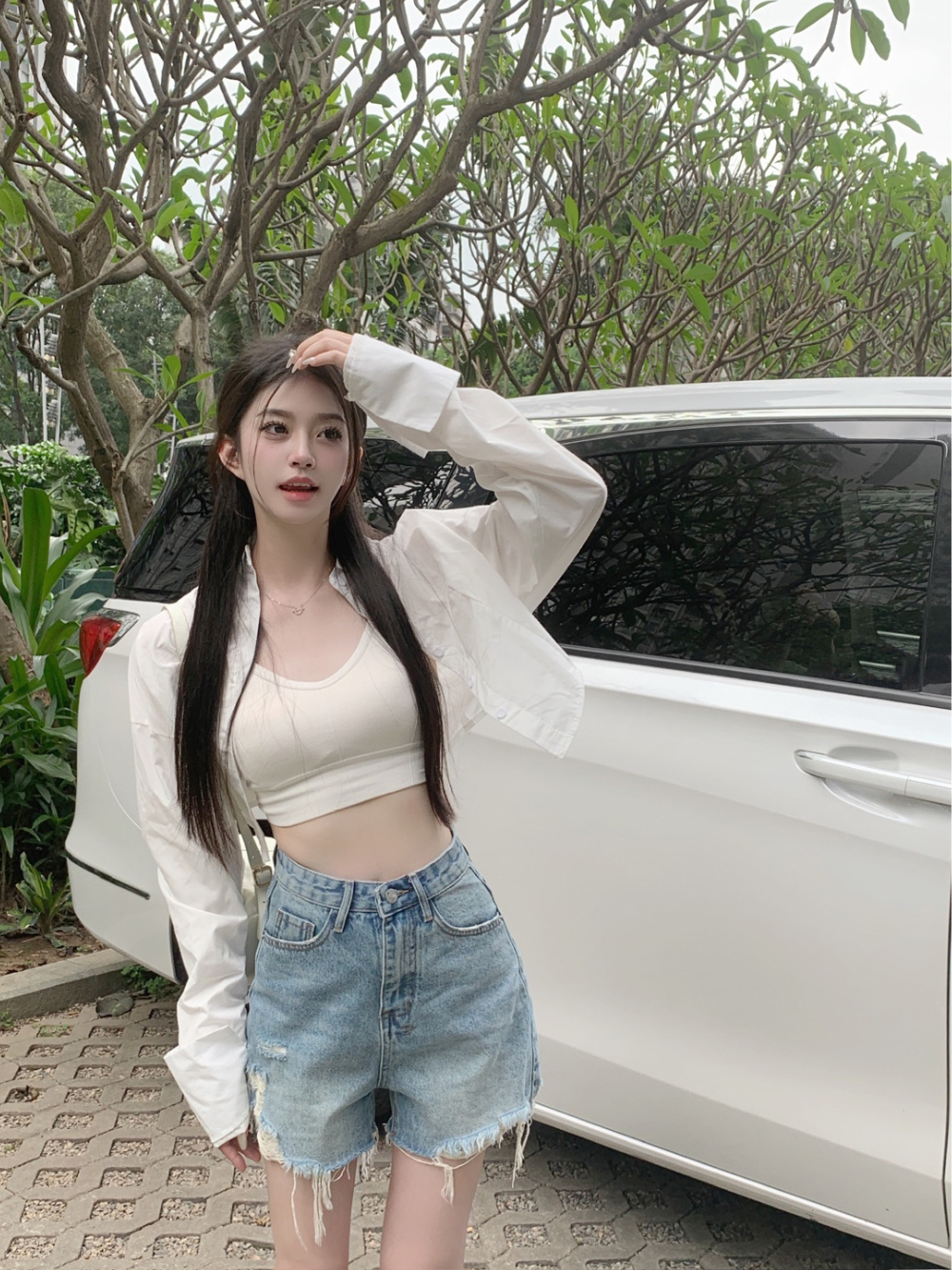 韓國ur.fit授權 時尚下擺刷破設計抽鬚牛仔短褲