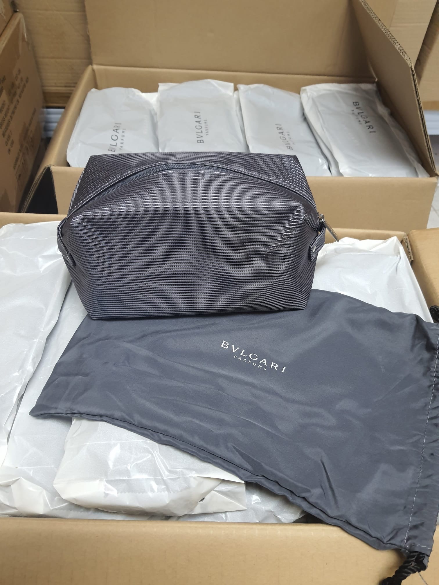 BVLGARI 化妝袋  灰黑