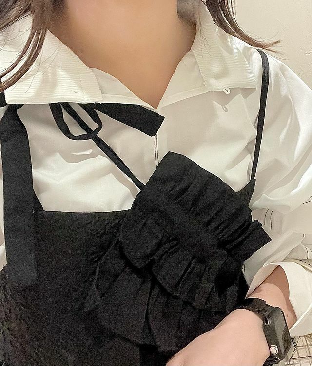 Multi-way gathered ruffles