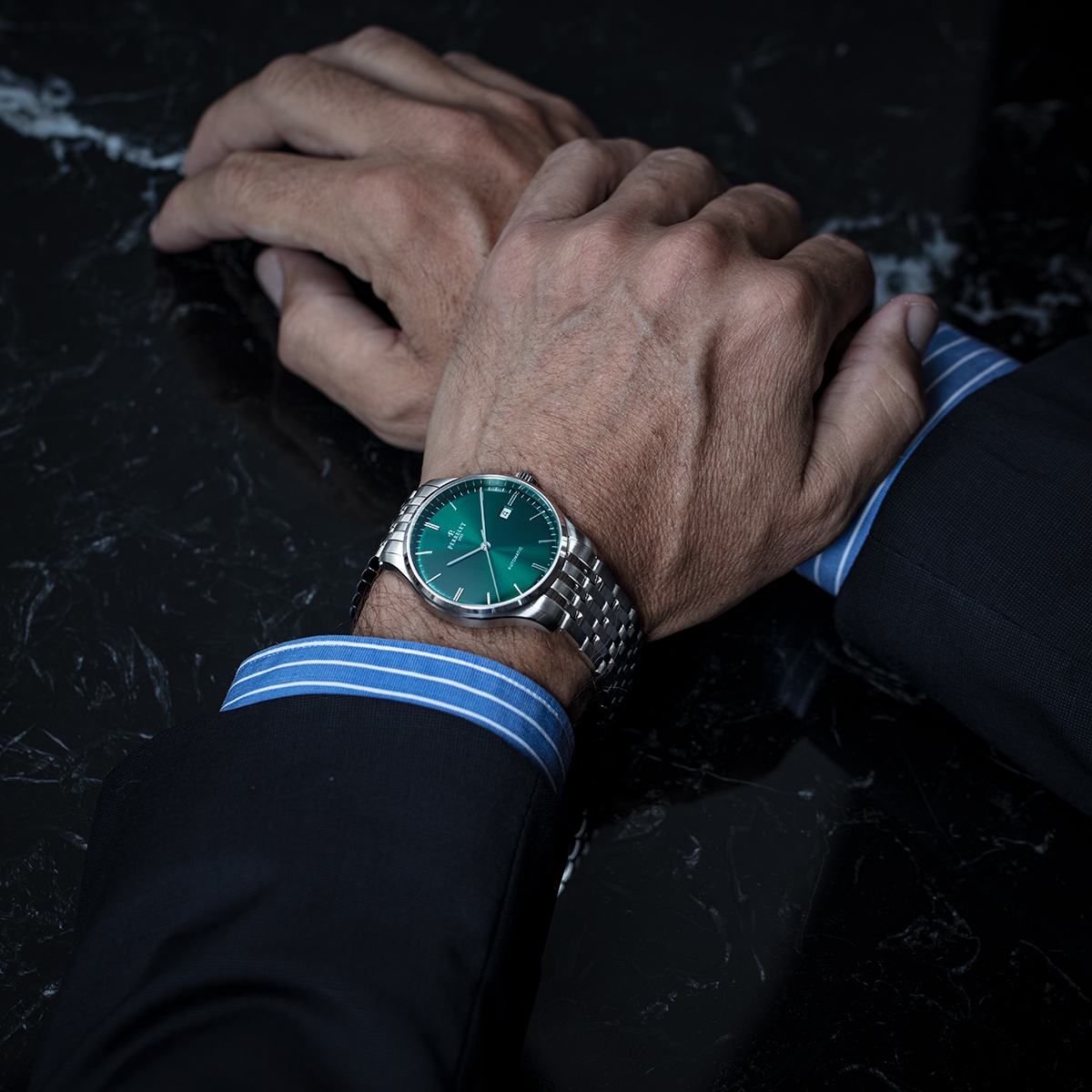 WEEKEND 3 hands｜Ａ1300/9