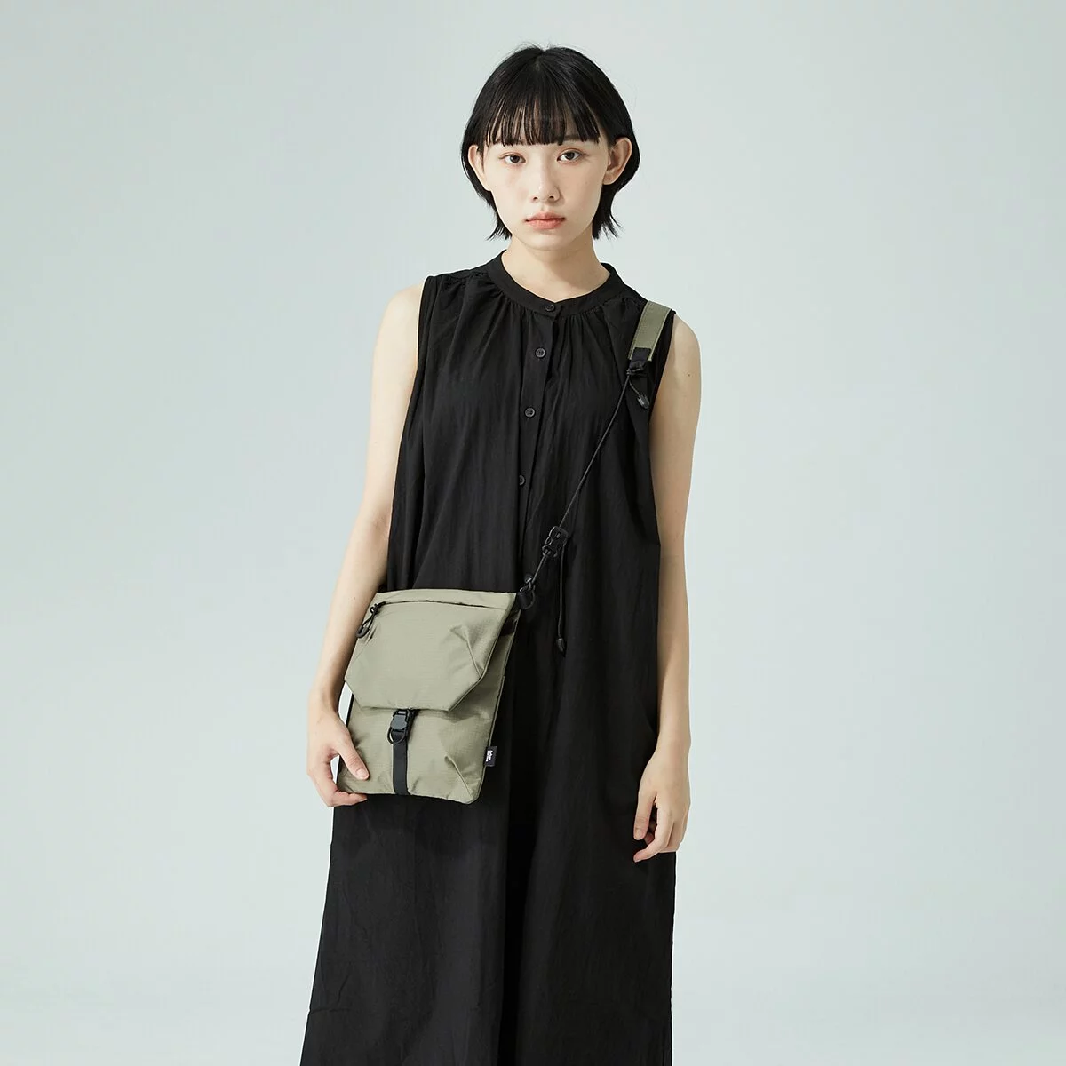 【fyberforma】 LAYR Fidlock磁吸掀蓋隨行包 灰綠色