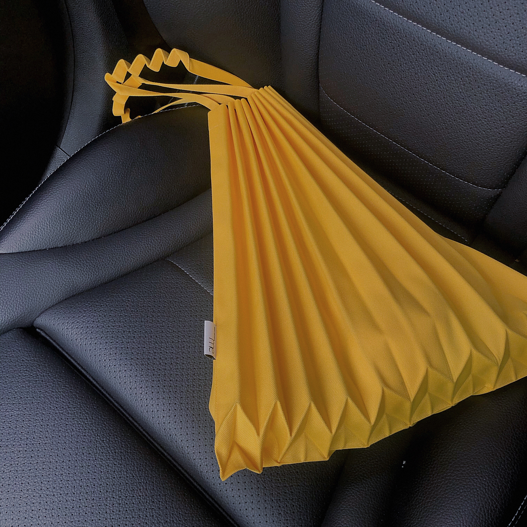 ISSEY MIYAKE 三宅一生 樹幹包 皺褶包 /現貨