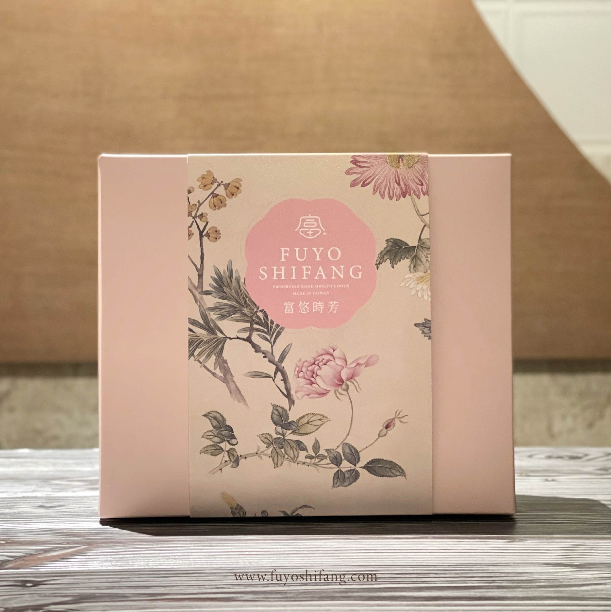 Hộp quà mousse làm sạch cơ thể từ tinh dầu hoa trà chế biến lạnh