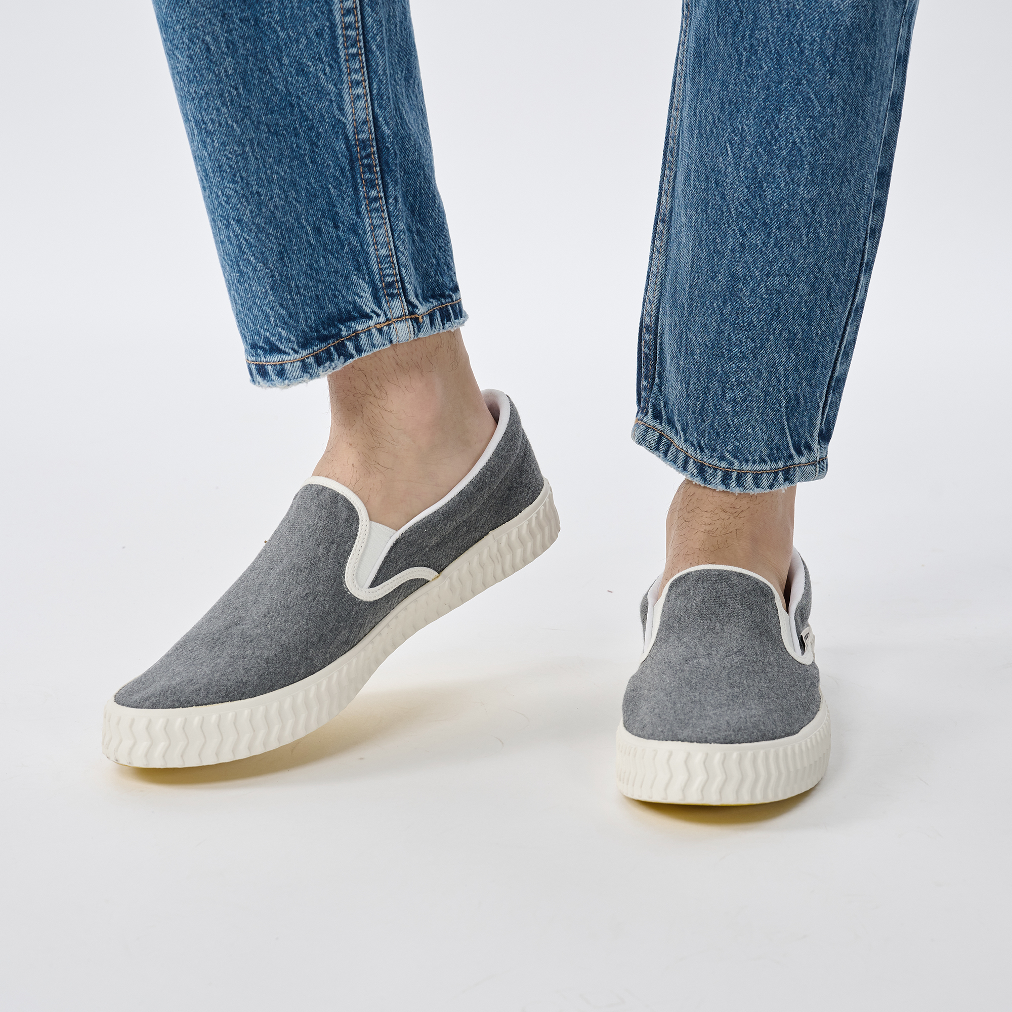 moz瑞典駝鹿 奶泡感 超舒適懶人鞋(碳灰) 男女款