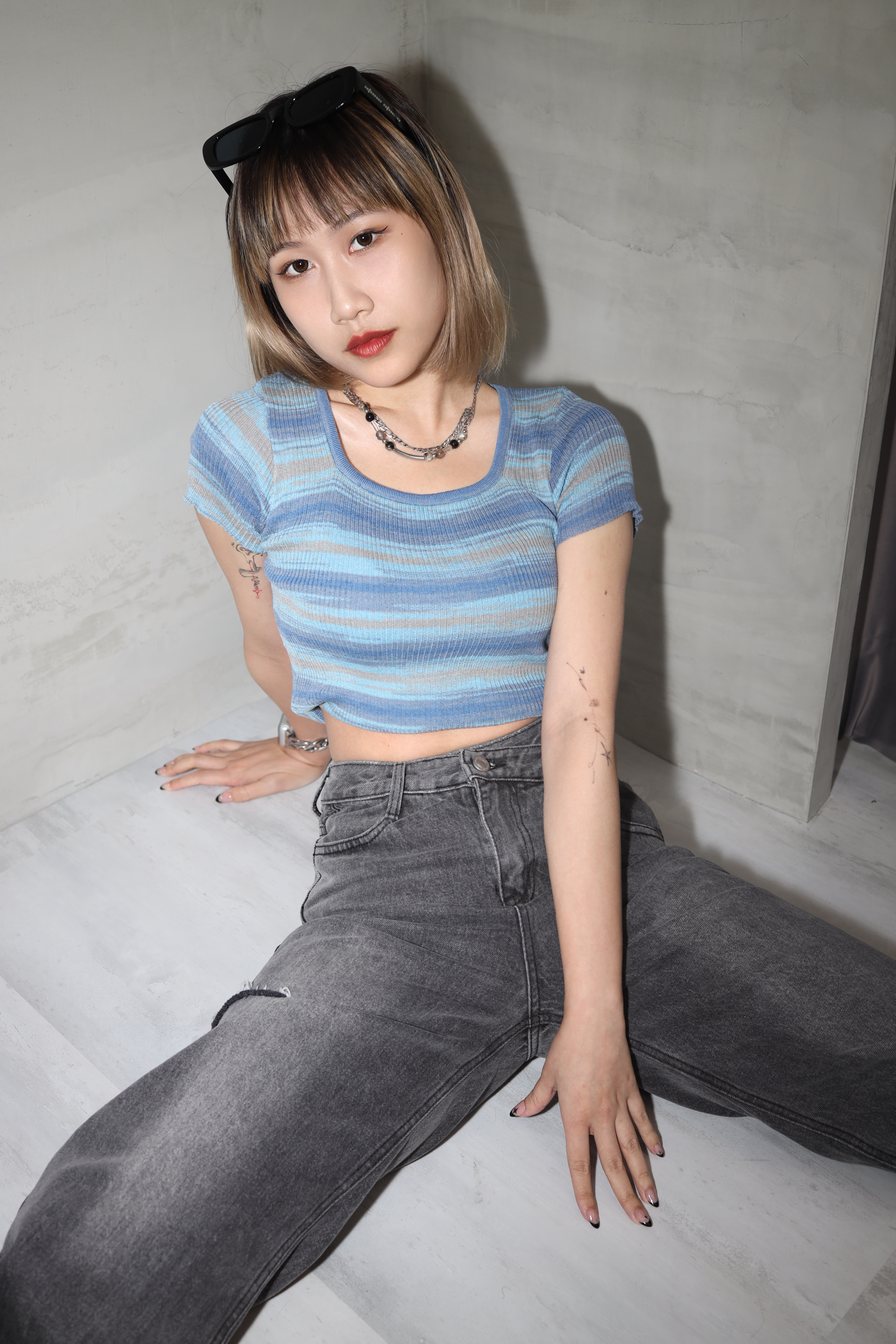 復古彩虹撞色條紋上衣