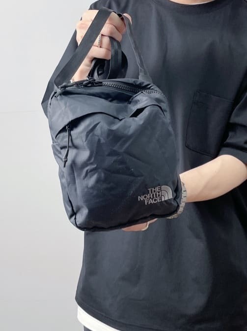 NM32360 THE NORTH FACE GLAM SHOULDER