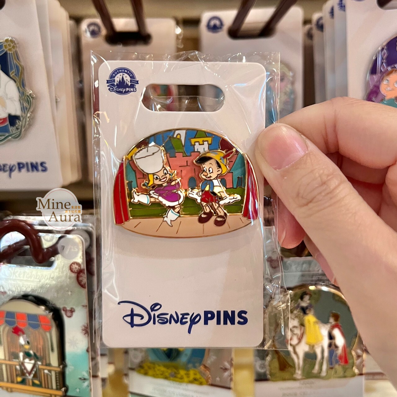 木偶奇遇記 皮諾丘 Pinocchio 舞台 造型 徽章 PIN -香港迪士尼樂園
