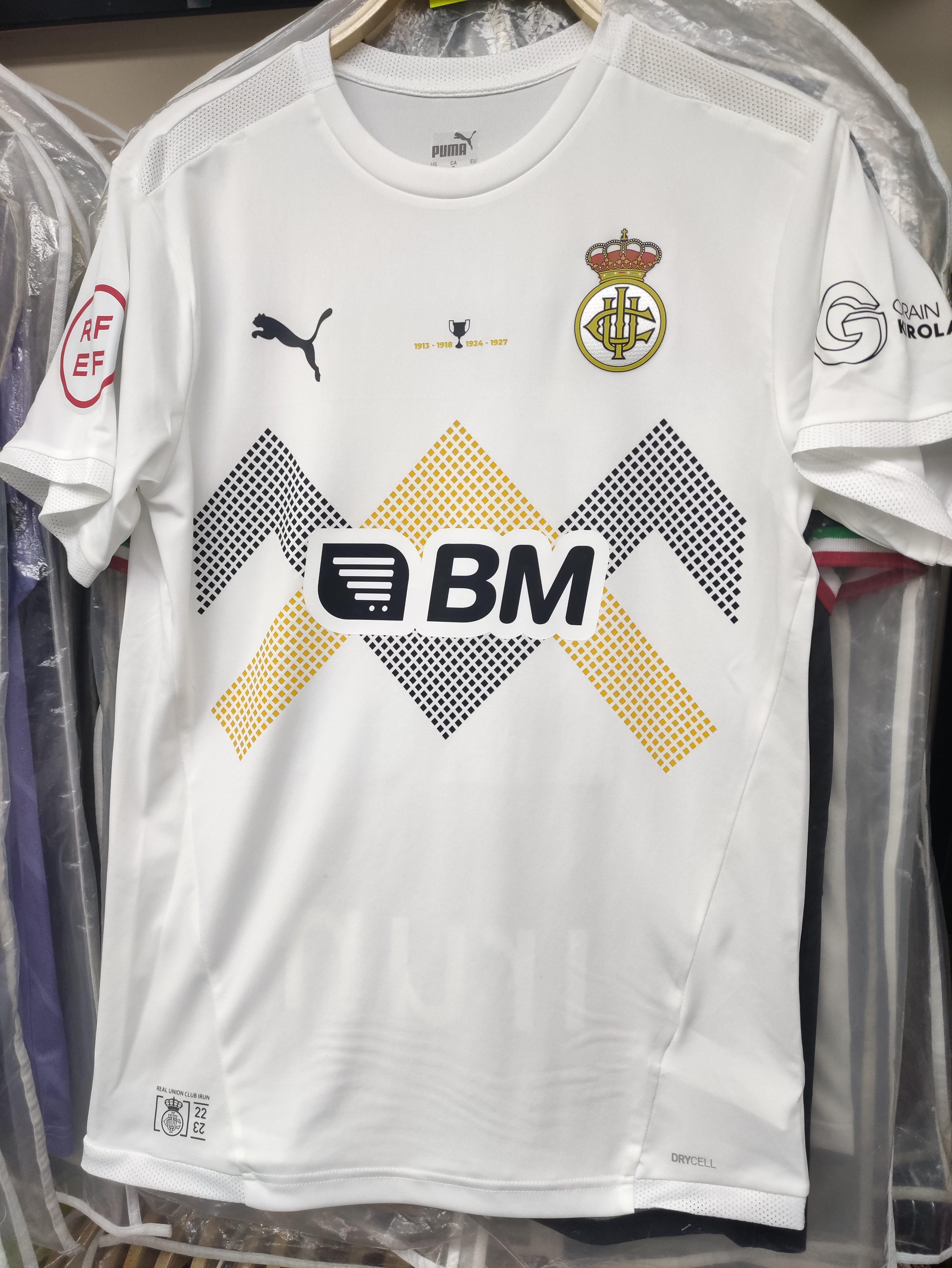 22-23皇家伊倫聯主場陳晉一球衣