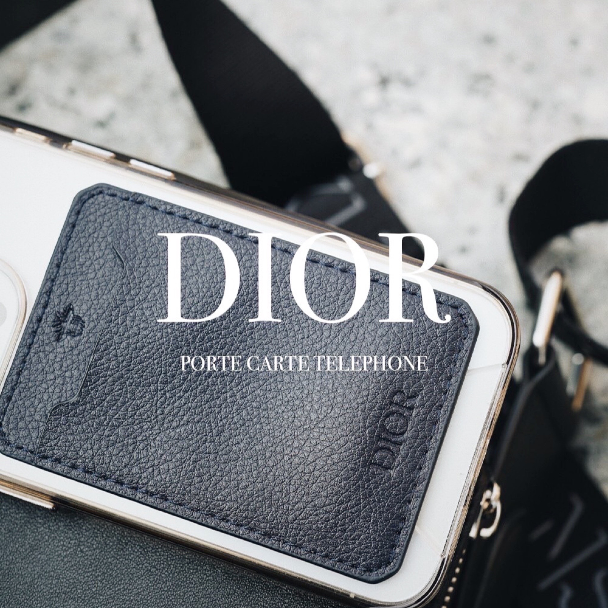 Dior 迪奧Mobile Phone Card Holder 精品蜜蜂荔枝皮卡片套