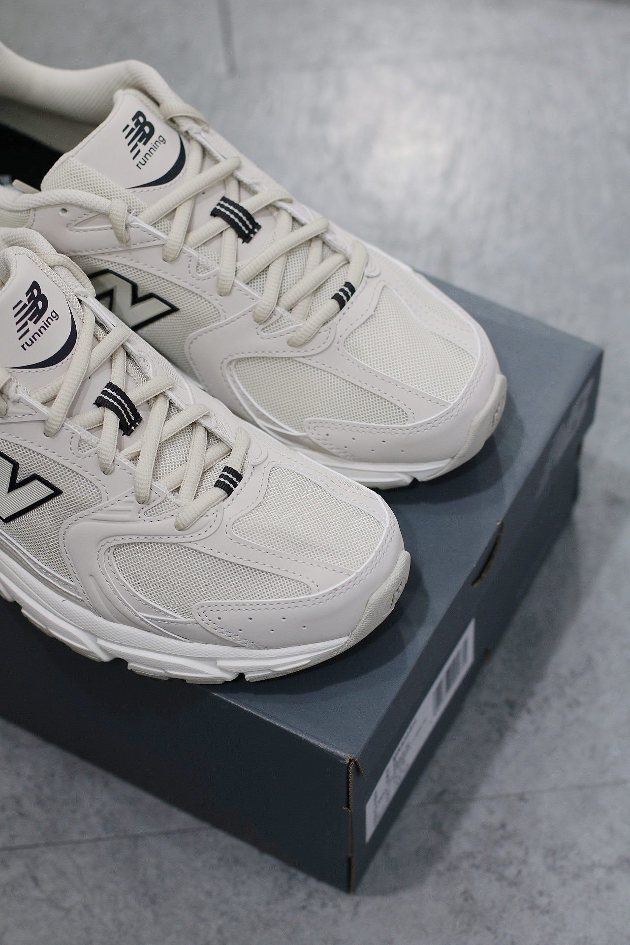 New Balance MR530SH Cream 月光米白