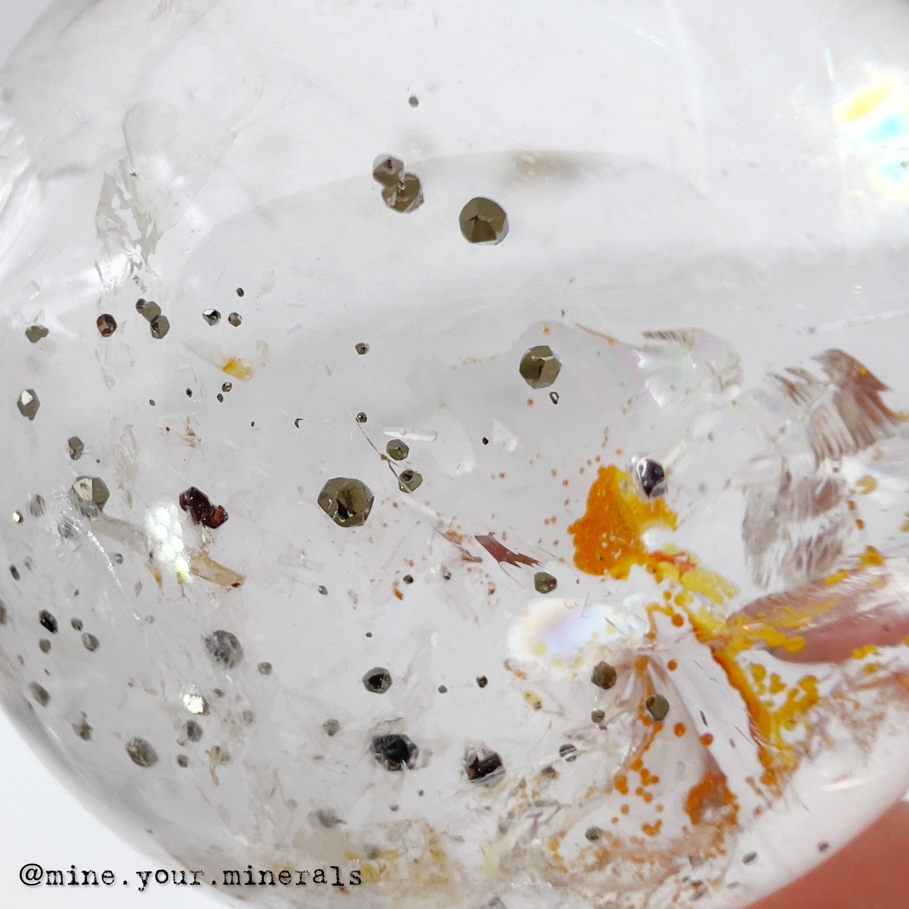 黃銅礦黃膠花共生白水晶球