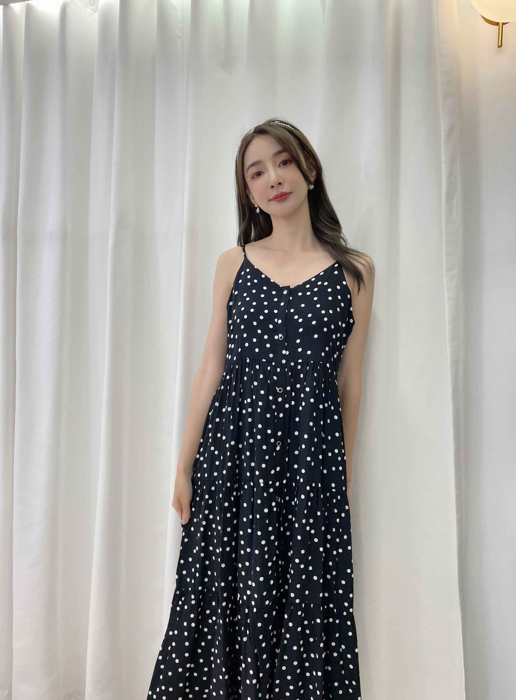 細肩帶層次輕薄長洋