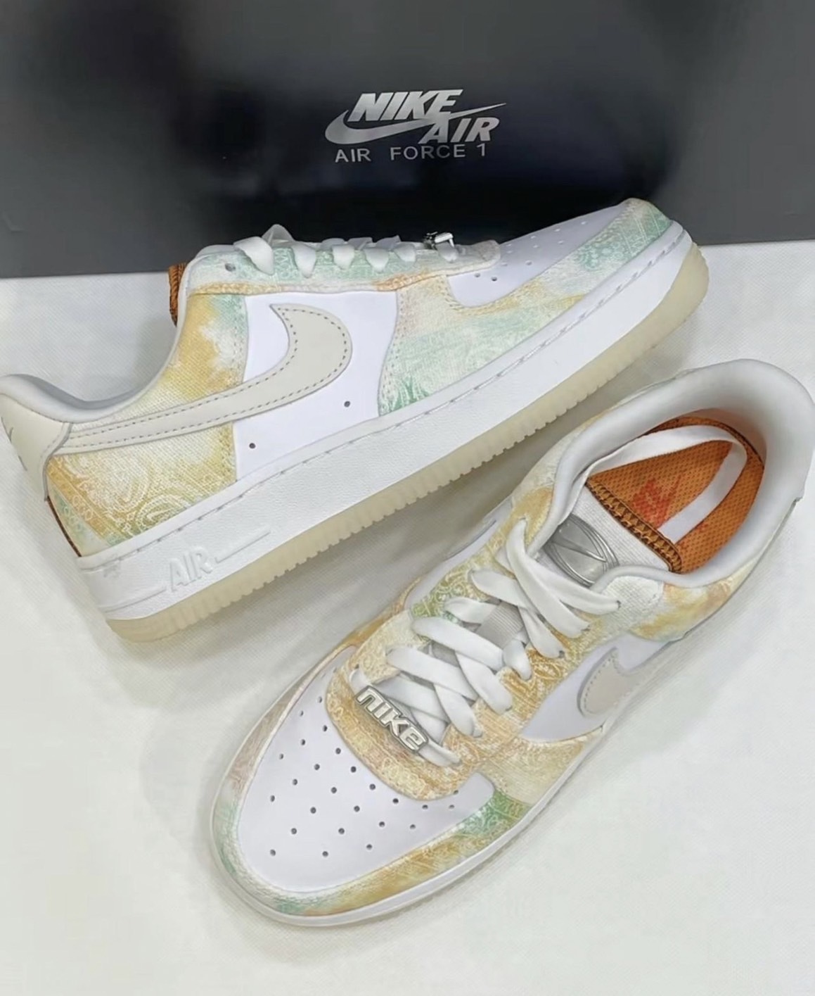 NIKE Wmns Air Force 1 '07 LX 雲彩 暈染