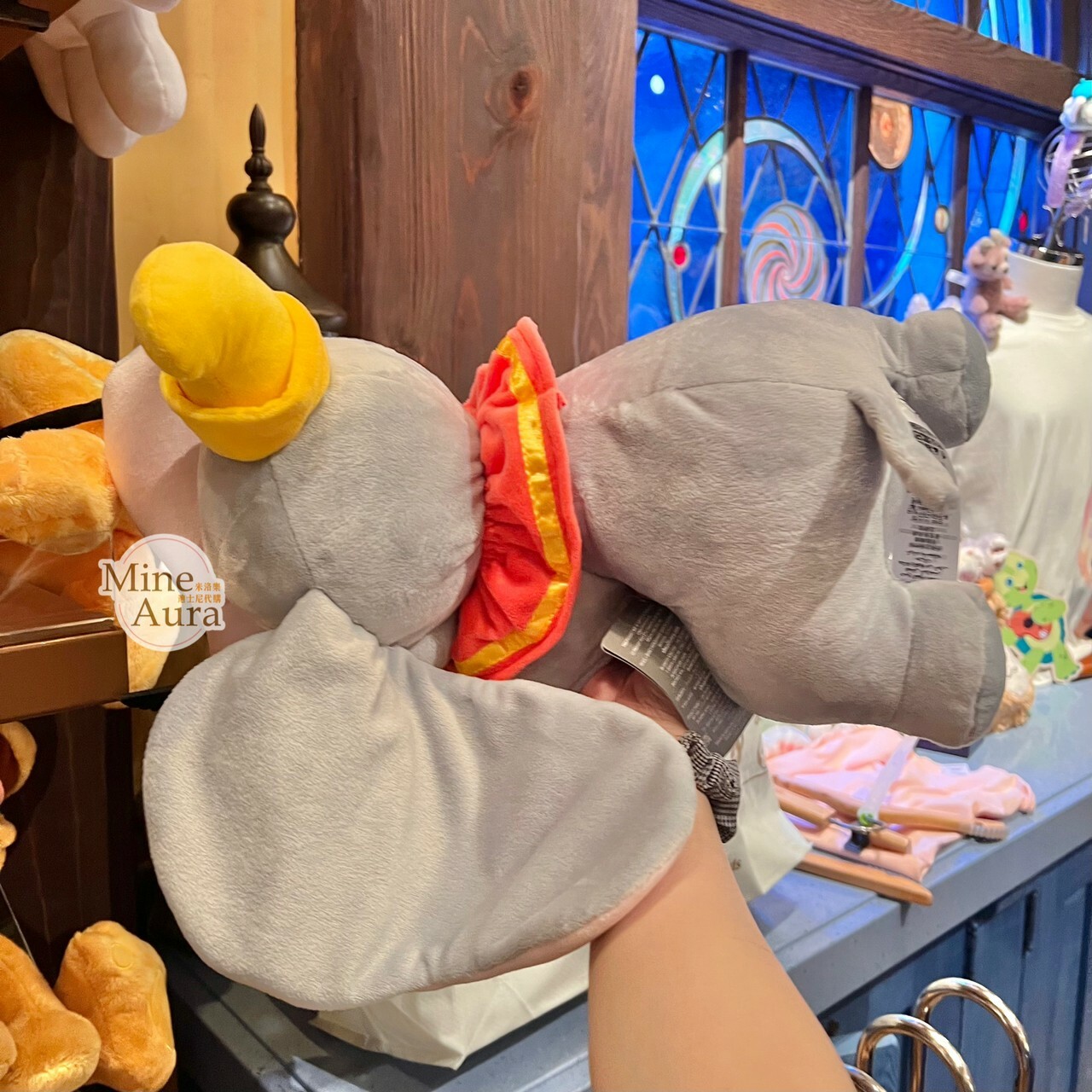 小飛象 Dumbo 羽毛 趴趴 趴姿 娃娃 玩偶 -香港迪士尼樂園