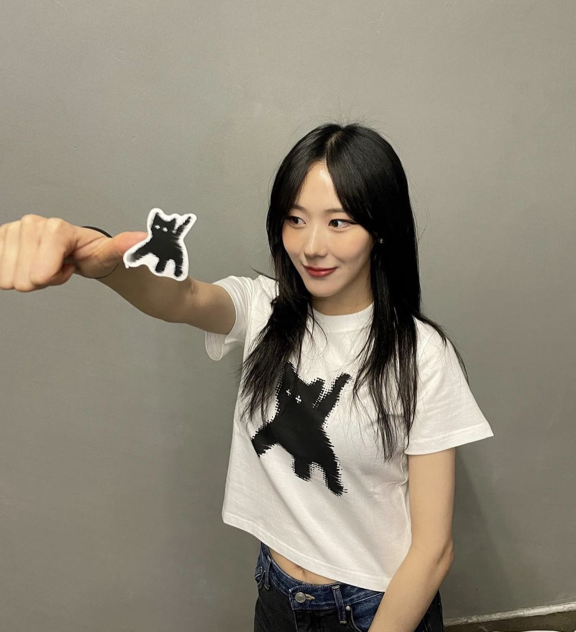 AEAE - FLASHED CATS EYE CROP T-SHIRTS [WHITE]