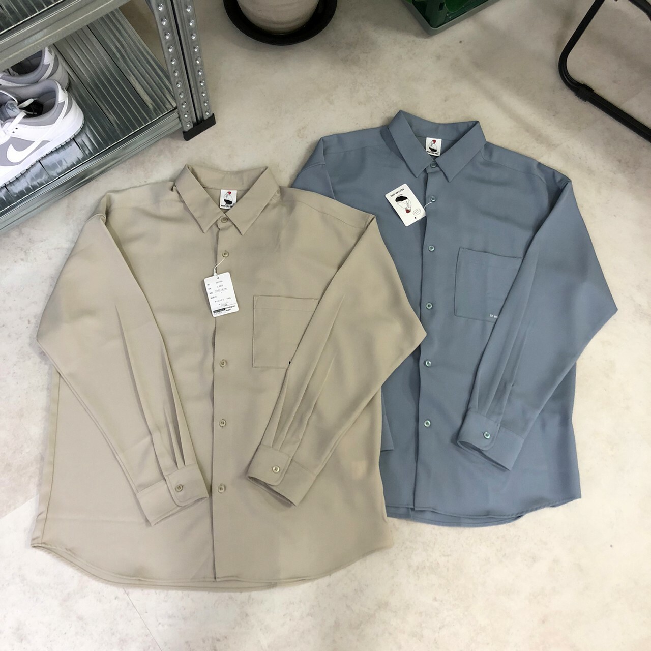 Red Cap Girl Loose Size 刺繡背面大圖寬鬆長袖襯衫 23-2103