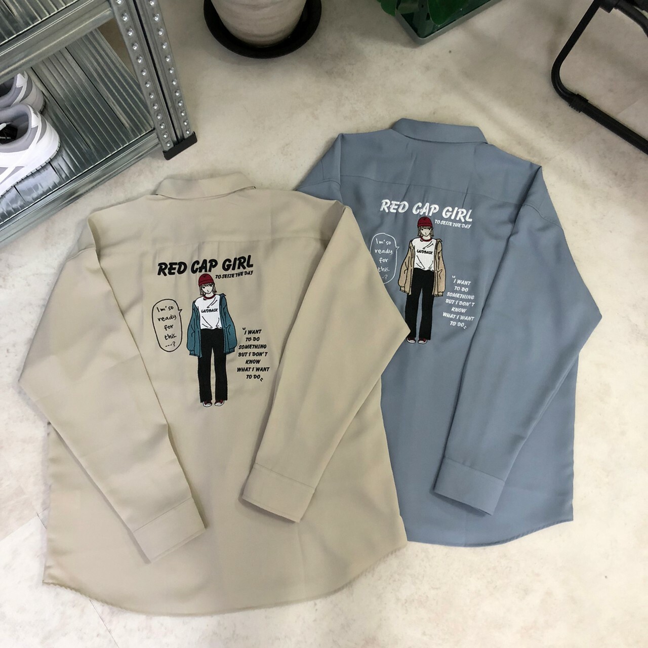 Red Cap Girl Loose Size 刺繡背面大圖寬鬆長袖襯衫 23-2103