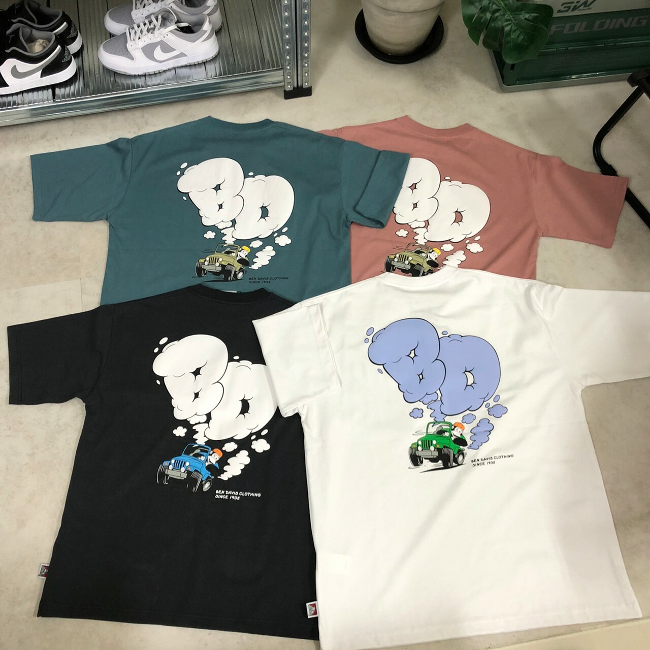 Ben Davis Smoking 4wd Tee BD煙霧四驅車短Tee C-23580007