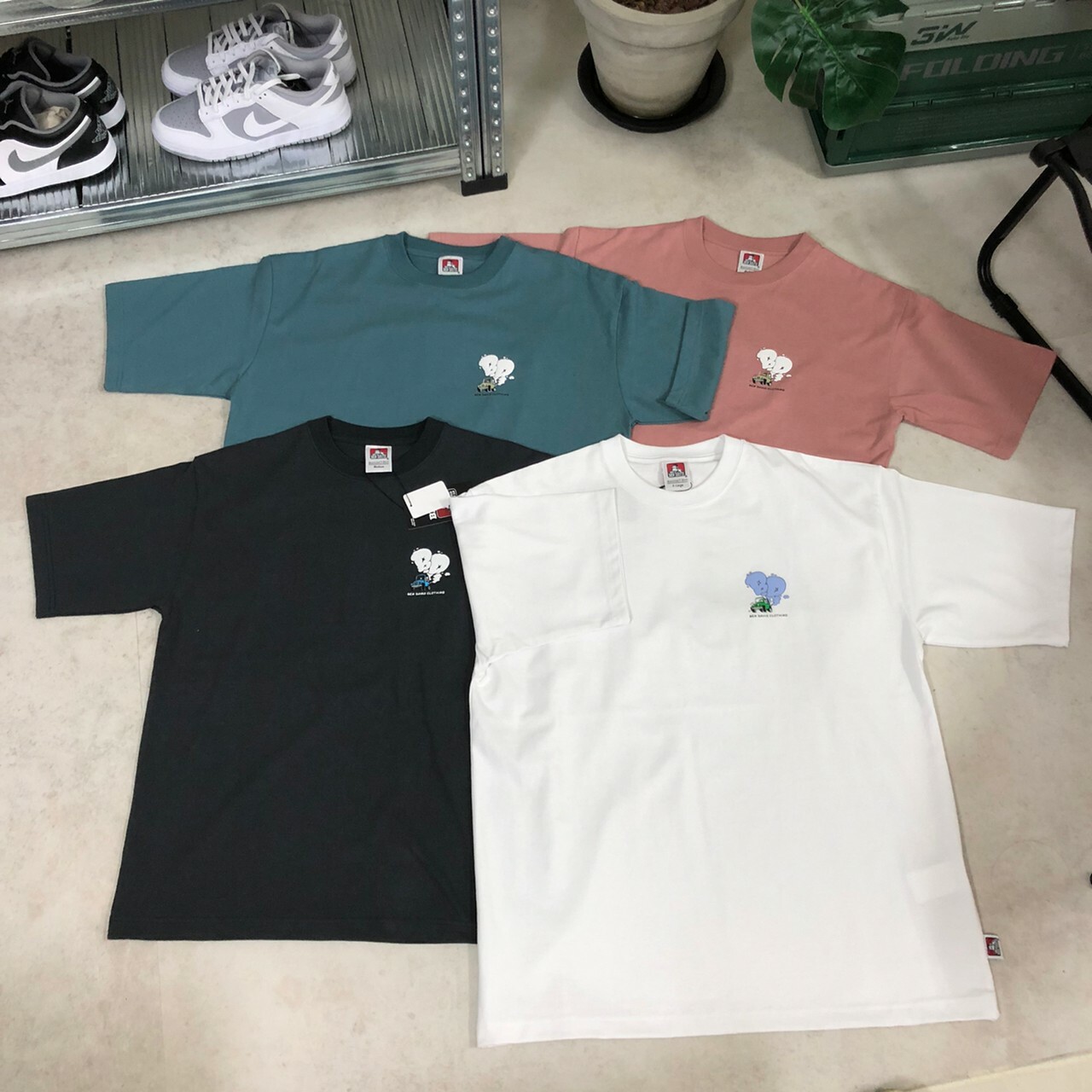 Ben Davis Smoking 4wd Tee BD煙霧四驅車短Tee C-23580007