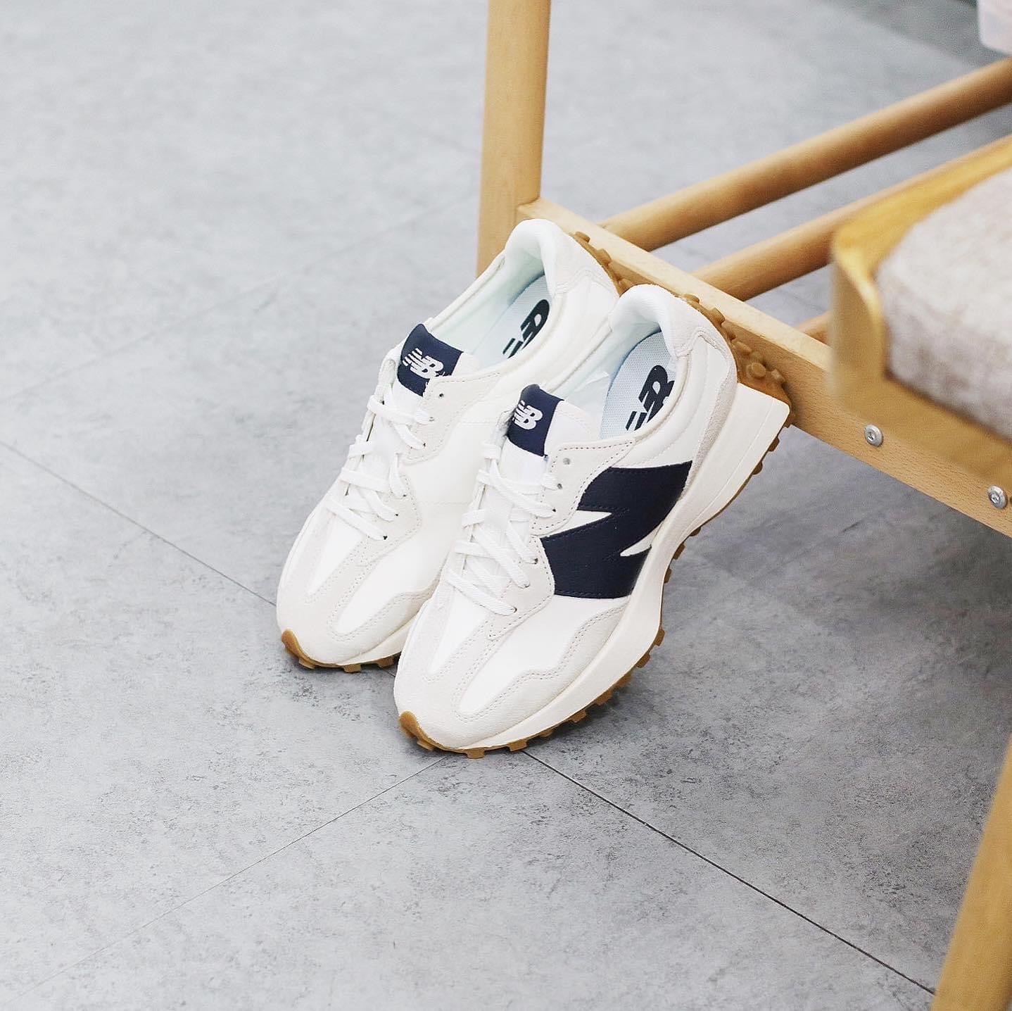 New Balance 327 Moonbeam Outerspace 深藍 WS327KB