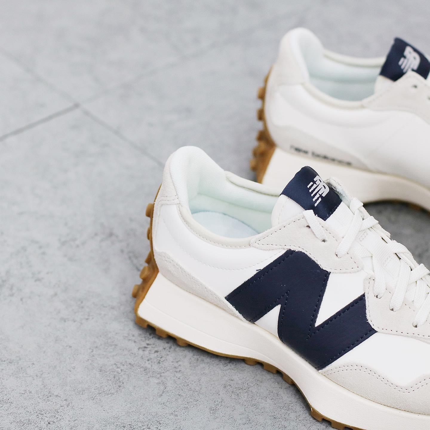 New Balance 327 Moonbeam Outerspace 深藍 WS327KB