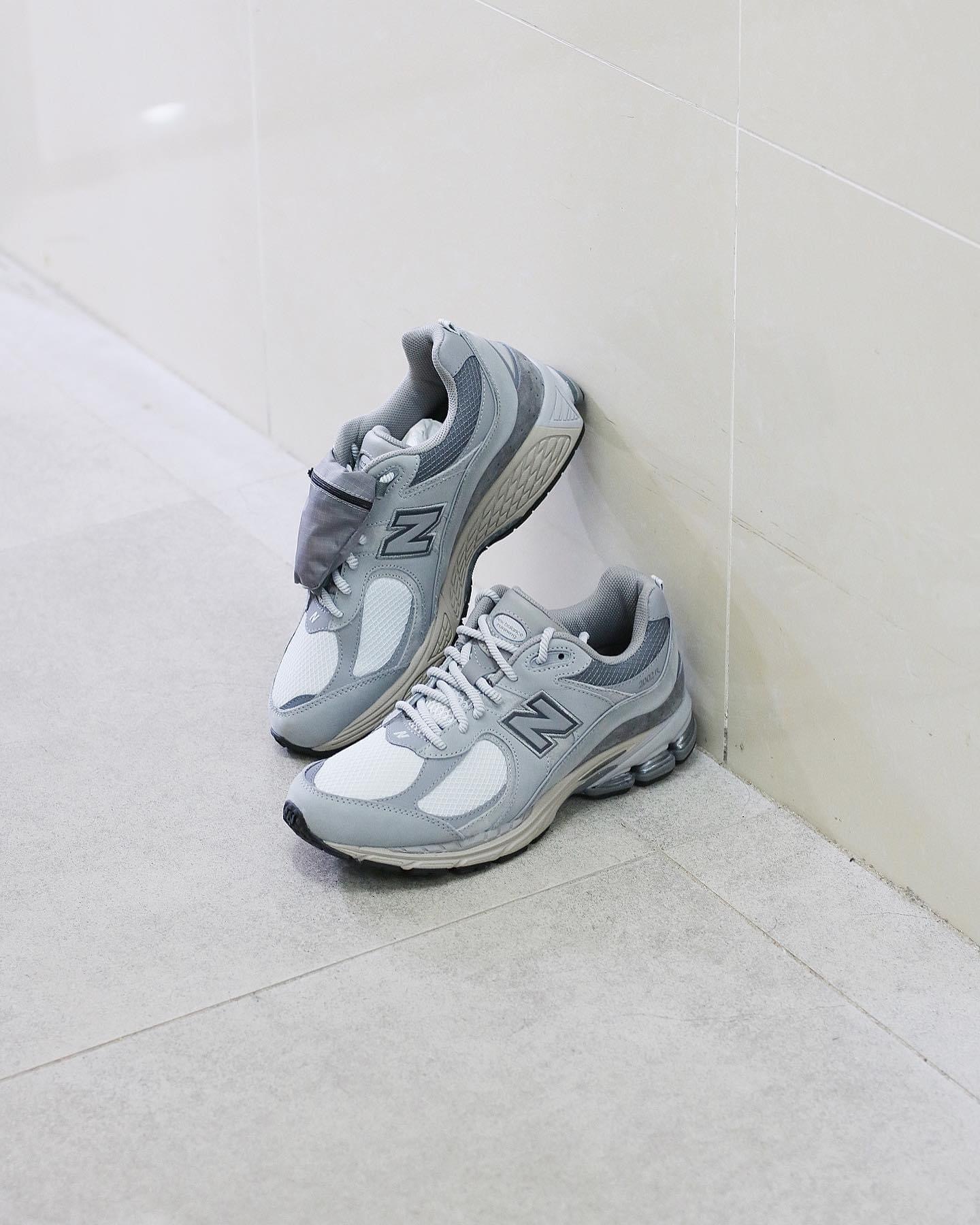 New Balance 2002R Grey Pocket  M2002RVC