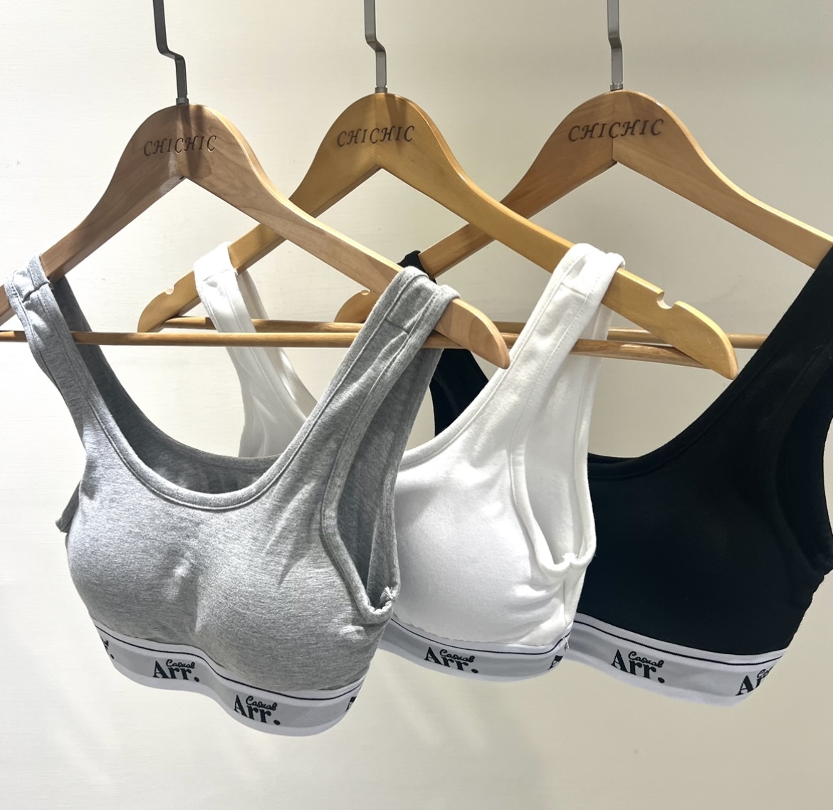 N08時髦下英文方領小可愛(灰/黑)