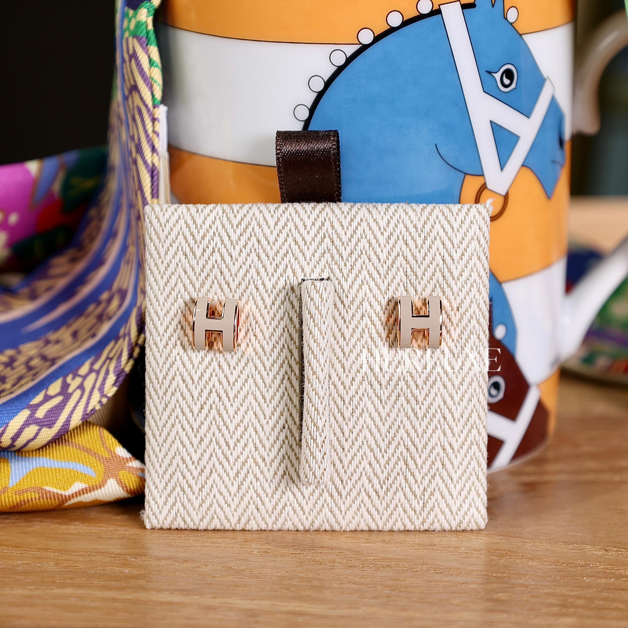 Mini pop H earrings 55 marron glace CD