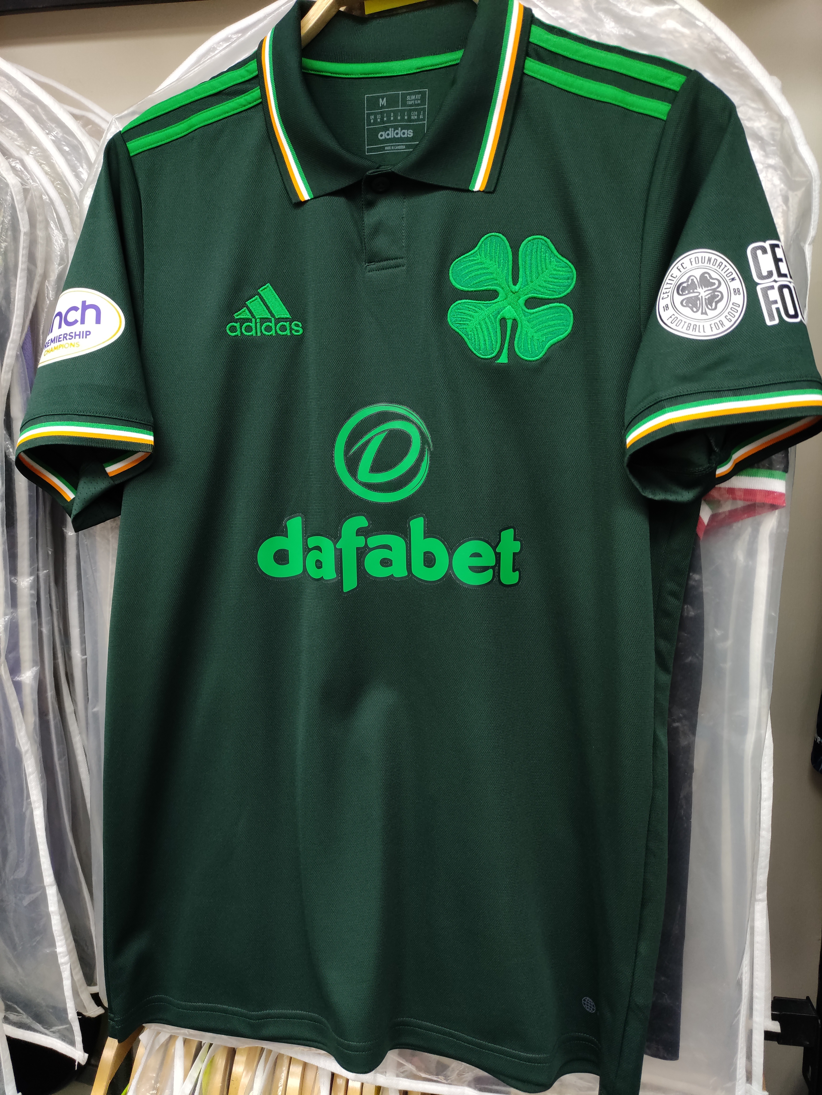 22-23些路迪聖博德節特別版球衣