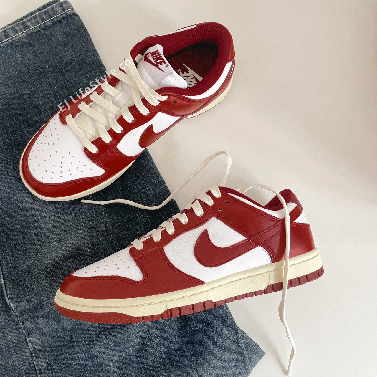 NIKE DUNK LOW TEAM RED 酒紅奶油底復古女鞋FJ4555-100 / 預購