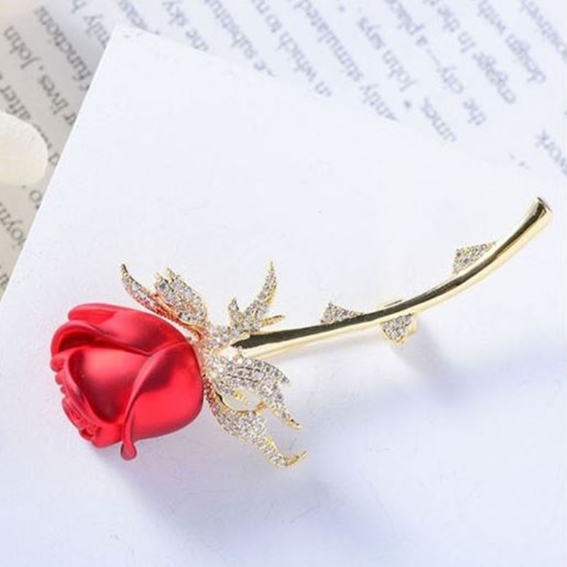 綴鑽玫瑰花胸針 紅色