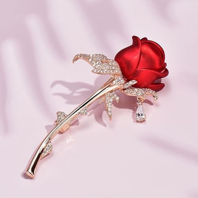 綴鑽玫瑰花胸針 紅色