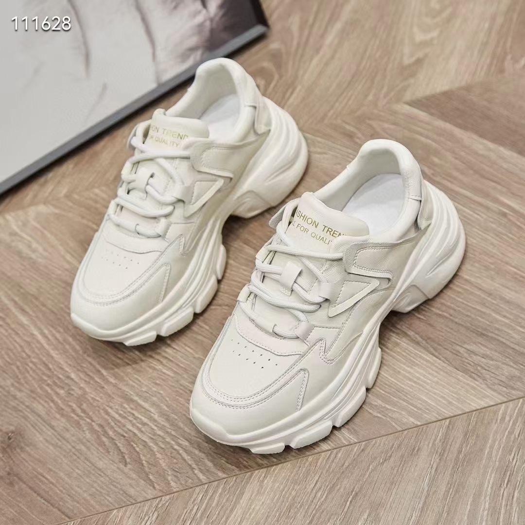 百搭杏色真皮老爹鞋