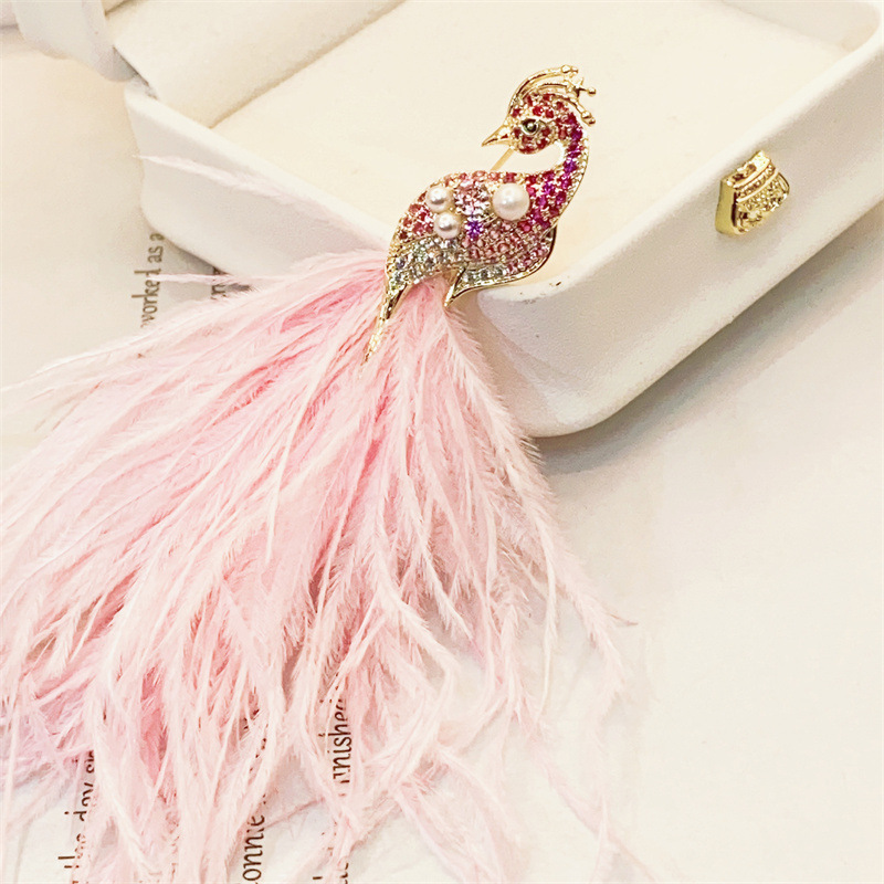 碎鑽孔雀羽毛胸針 兩色