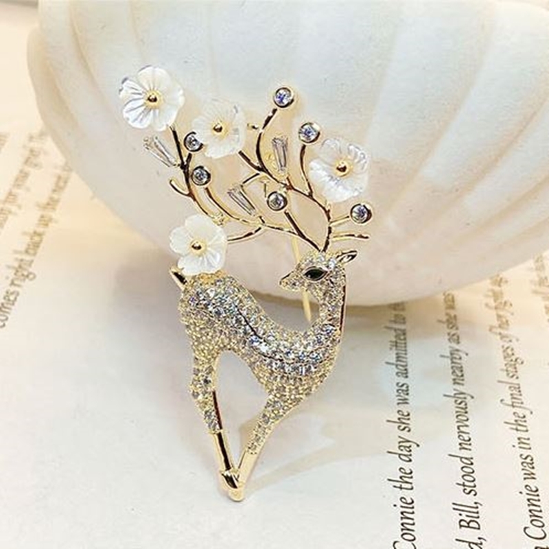 碎鑽花角鹿胸針 金色