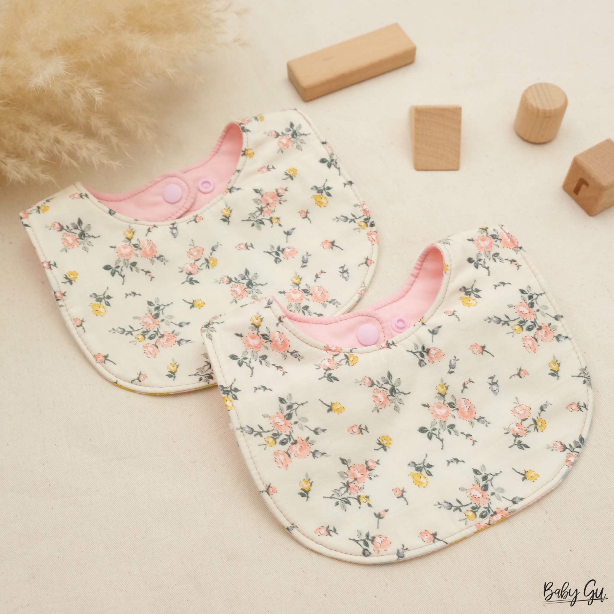 水彩花花口水肩