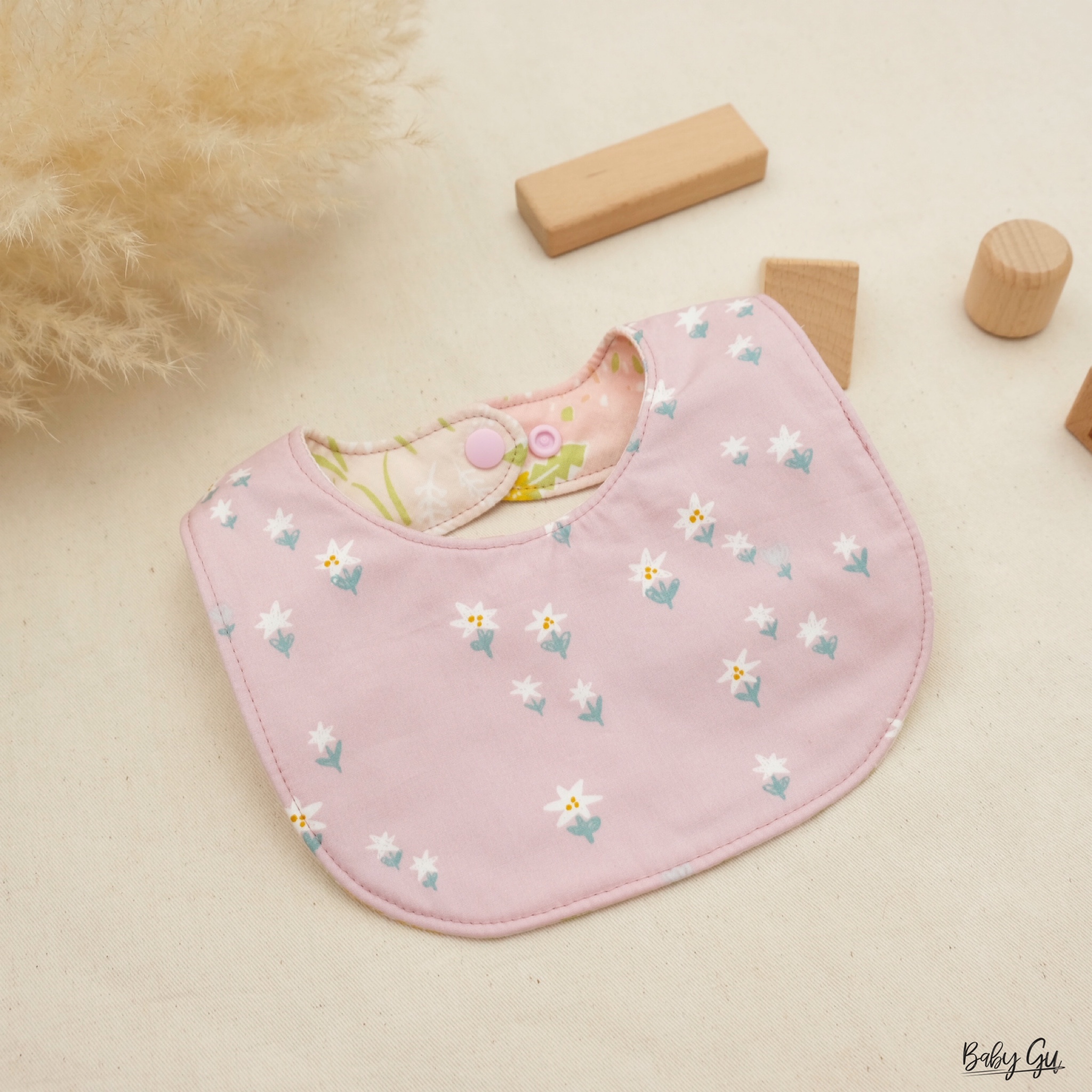 水彩花花口水肩2