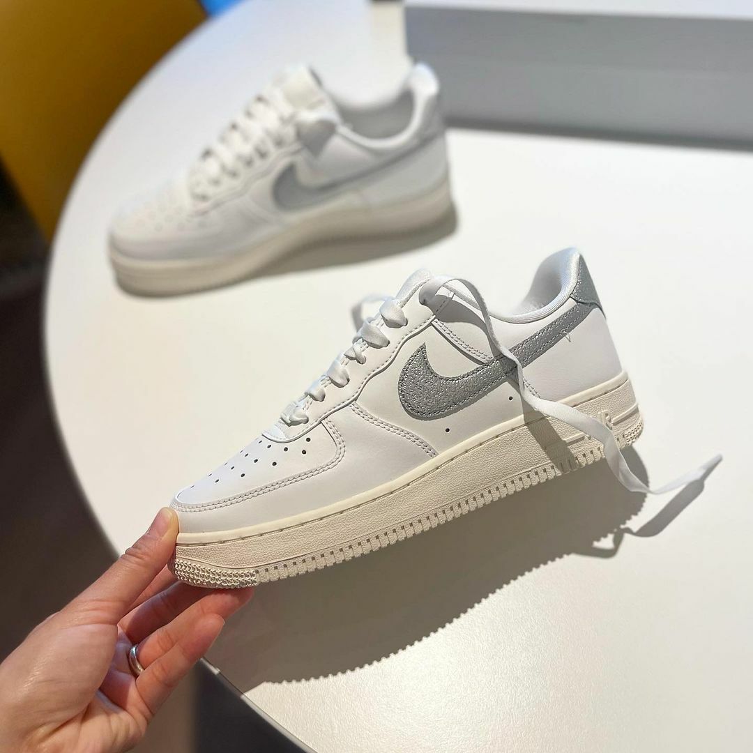 Nike Air Force 1 象牙白 銀色 銀勾 白色 白鞋 AF1 DQ7569-100