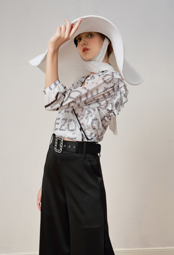 BC1EB055A1濱海風情荷葉捲綁帶上衣