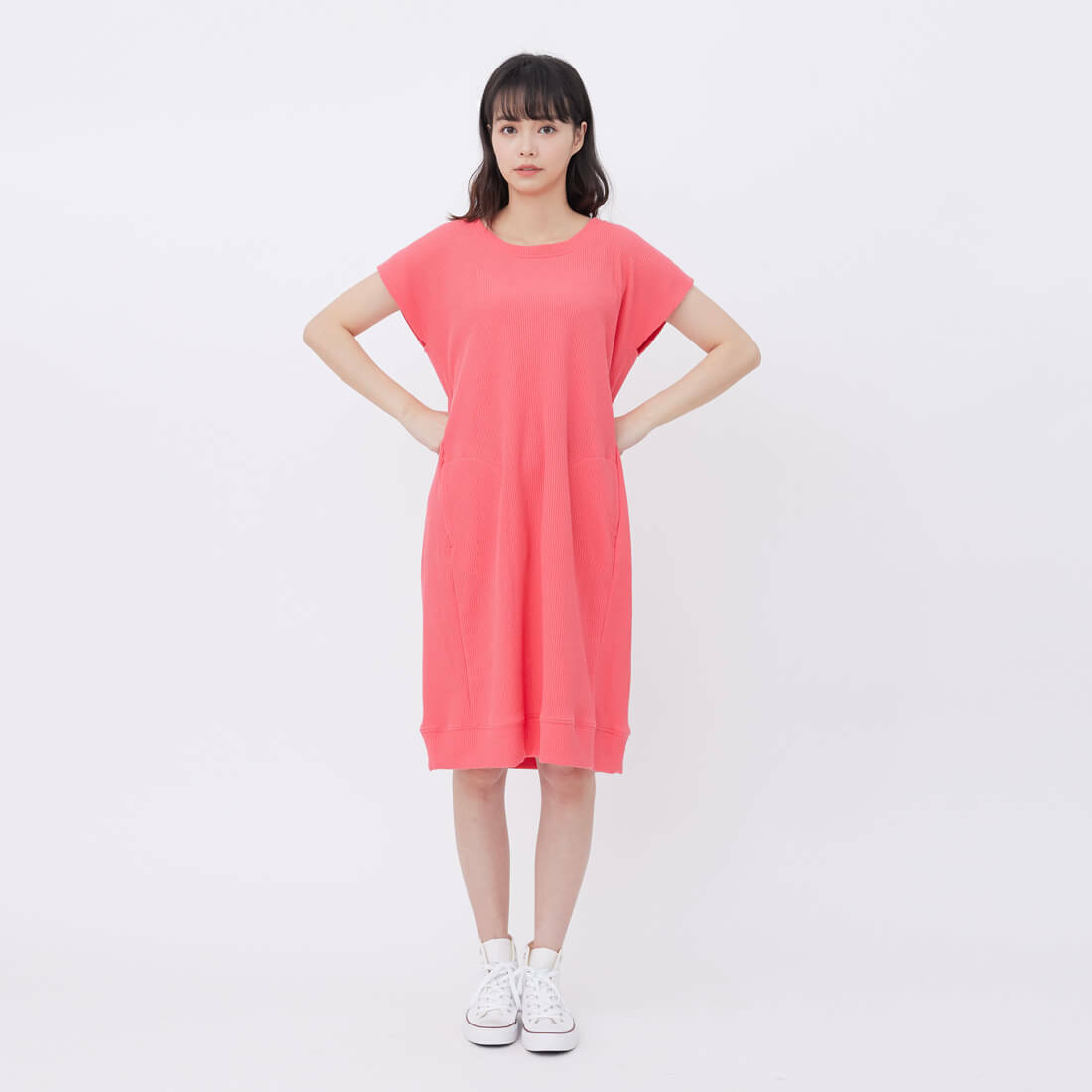 鬆餅布落肩袖修身洋裝/西瓜紅