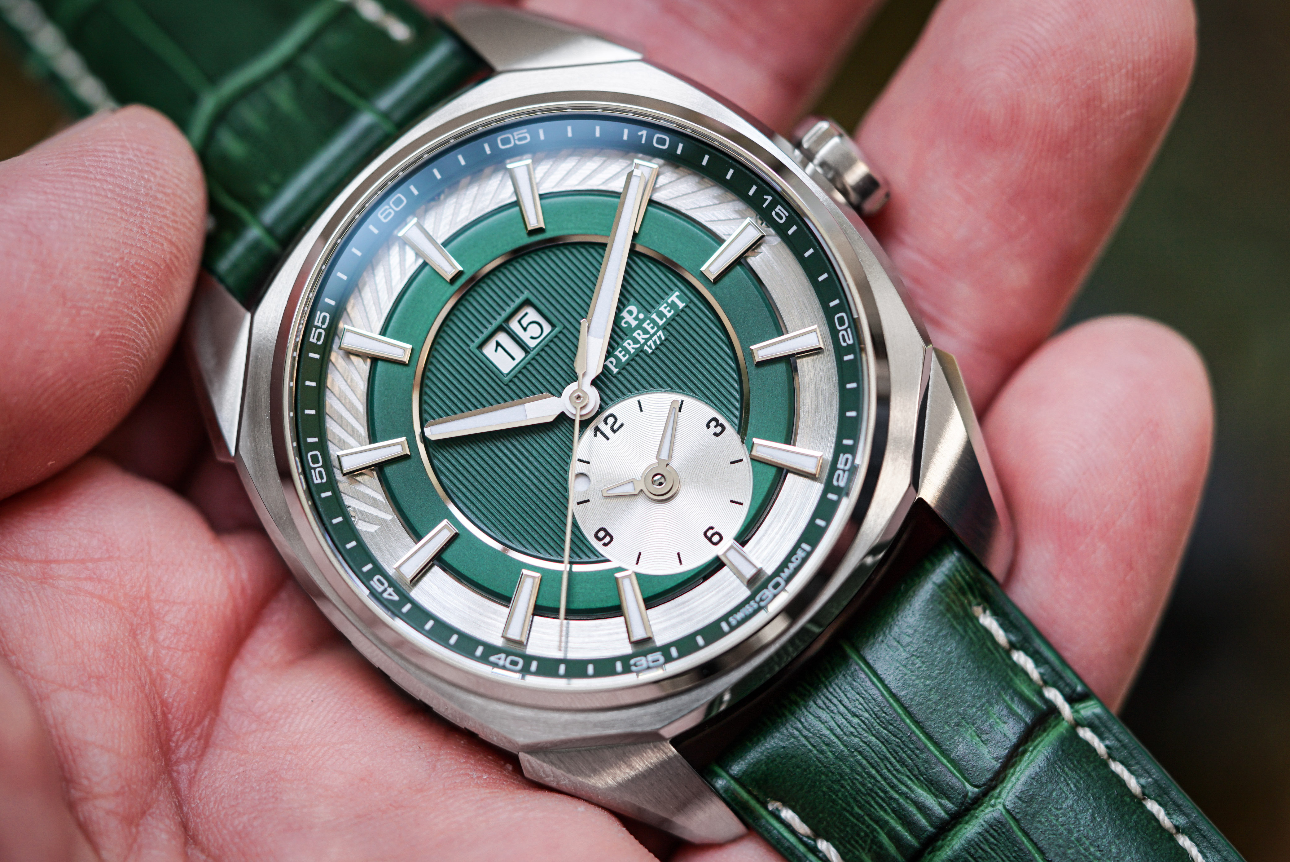 環形動力實驗室系列｜環形動力雙時區腕錶-翠綠版本－A1101/5