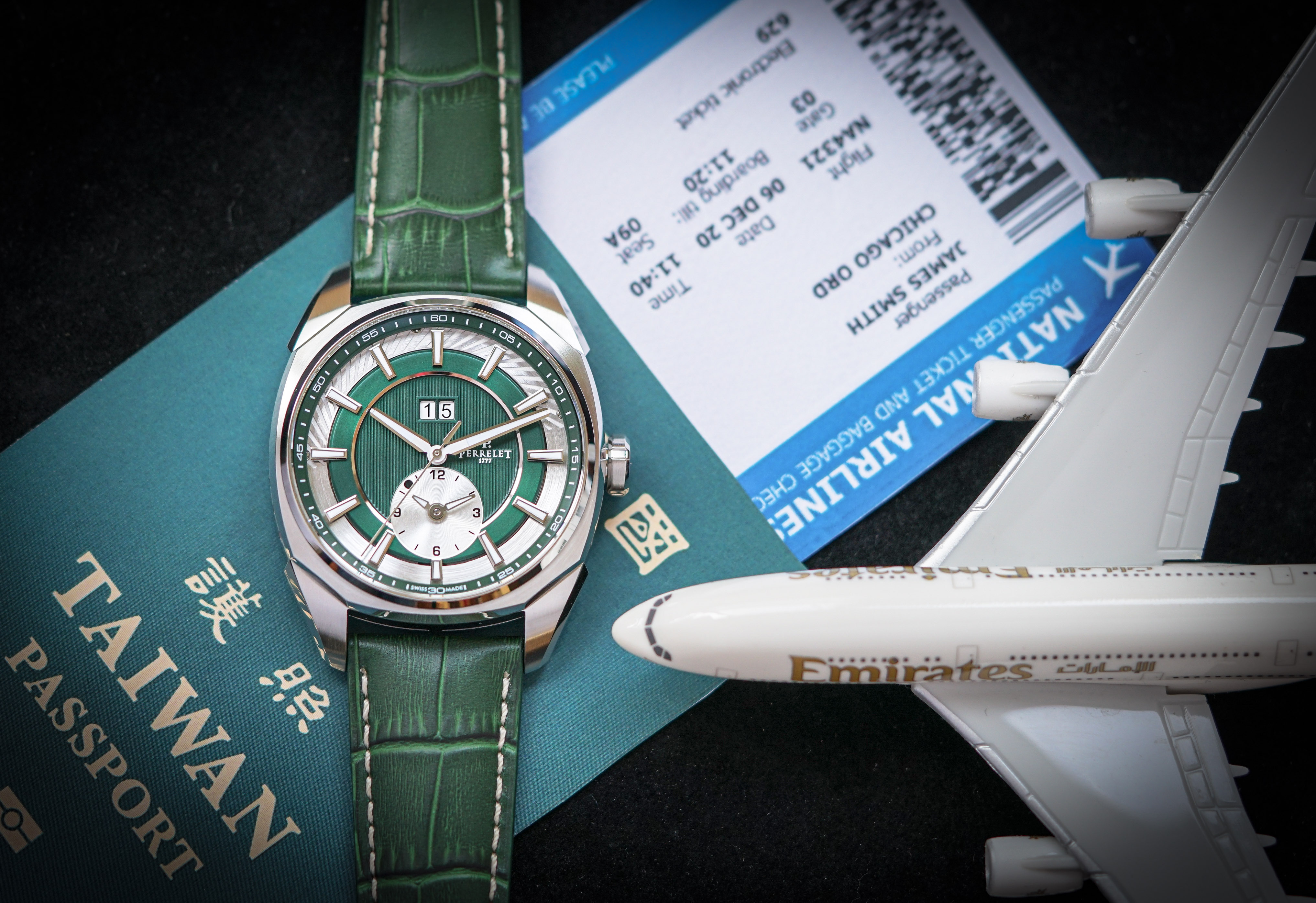 環形動力實驗室系列｜環形動力雙時區腕錶-翠綠版本－A1101/5